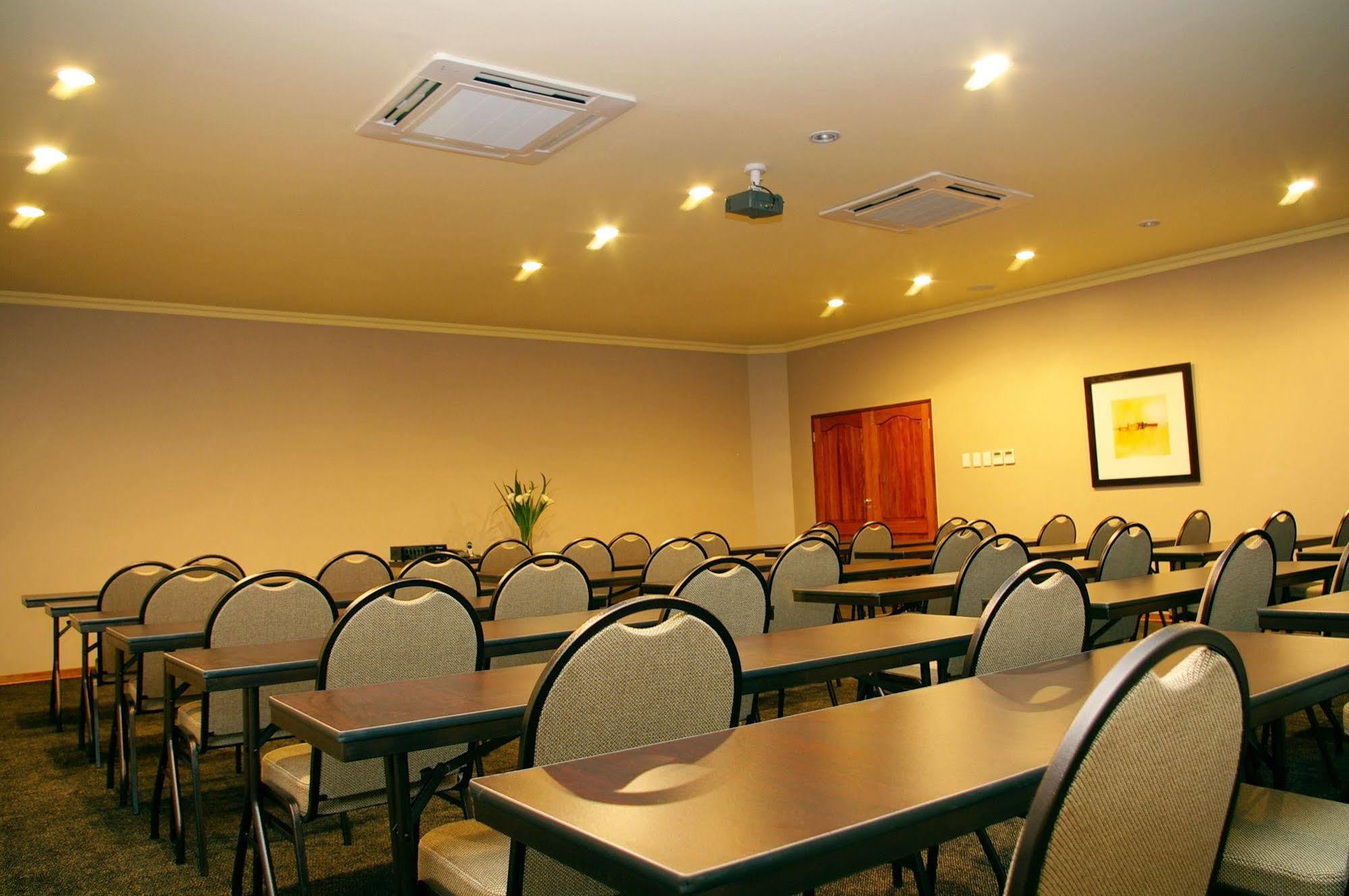 Protea Hotel By Marriott Harrismith Montrose Zewnętrze zdjęcie